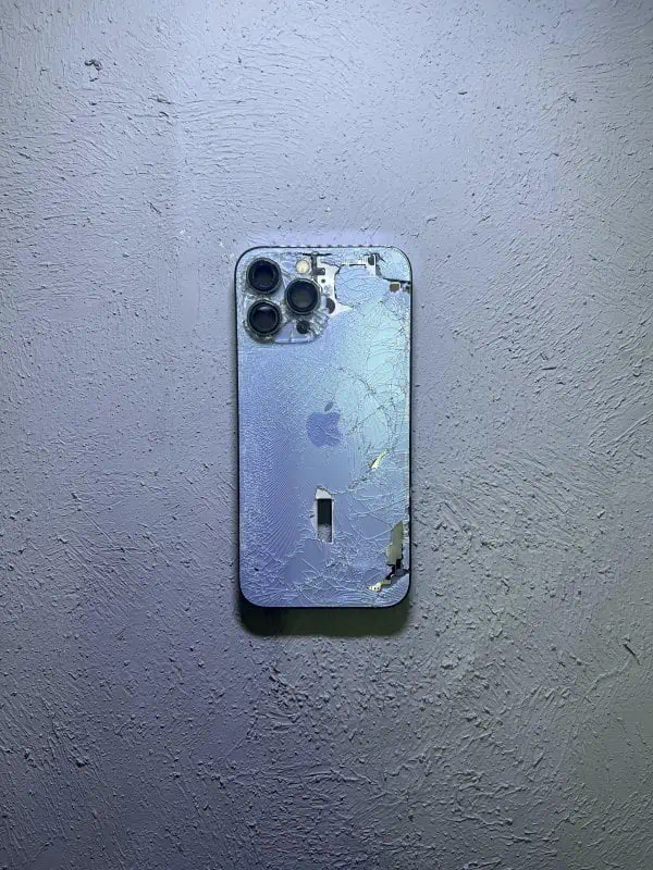 iPhone 13 Pro Ön Cam Ve Ekran Değişimi